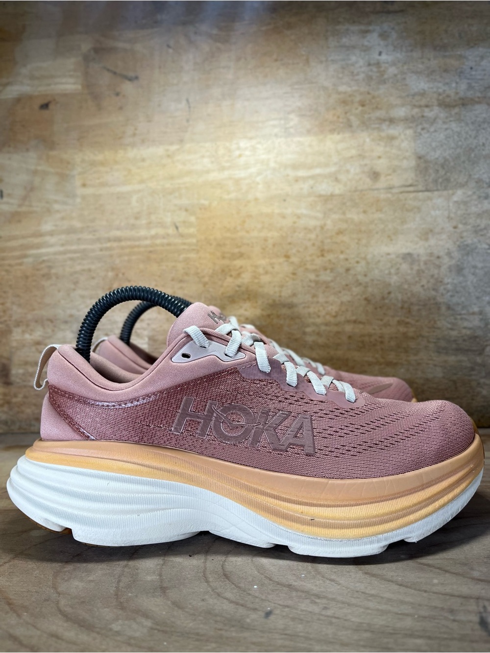 Hoka One One Bondi 8 Womens Size 7.5 Running Shoes Sneakers Sandstone Cream